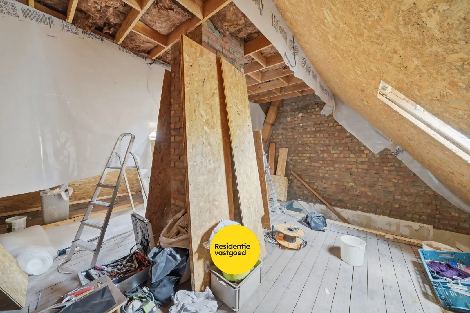 Te renoveren woning met garage en tuin in de Vuurtorenwijk te Oostende foto 13