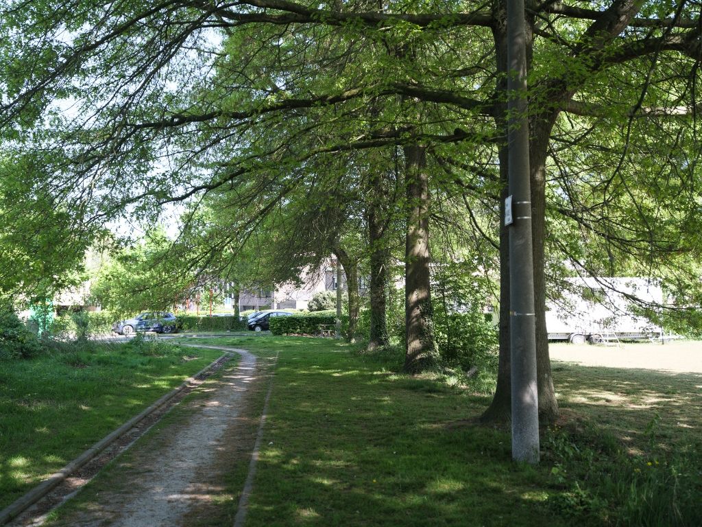 Gerenoveerd 1 slpk appartement met tuin nabij station Gent Sint-Pieters foto 15