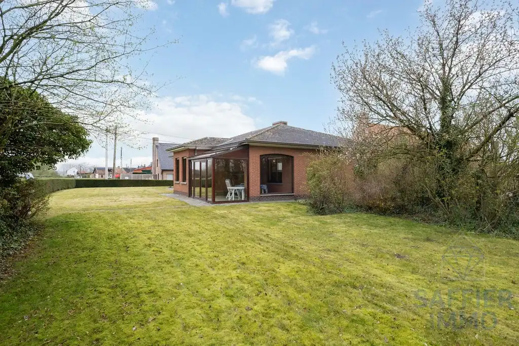 Rustig gelegen woning met prachtig zicht op een perceel van 1.576 m² foto 2