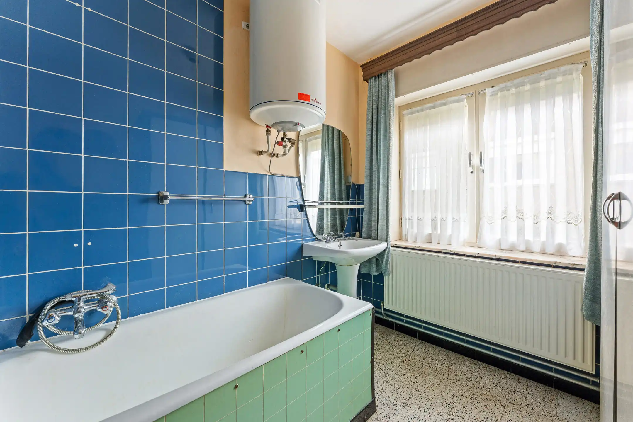 Te renoveren bungalow op 17a61 in Valmeer foto 12