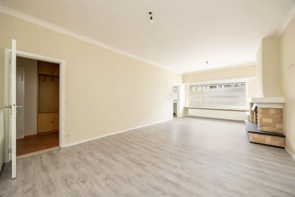 Instapklaar gelijkvloersappartement met stadskoer foto 2