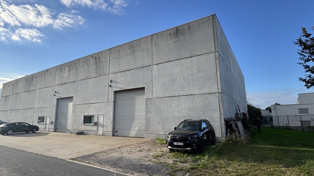 Magazijn met bureel te huur in Booiebos in Drongen foto 15