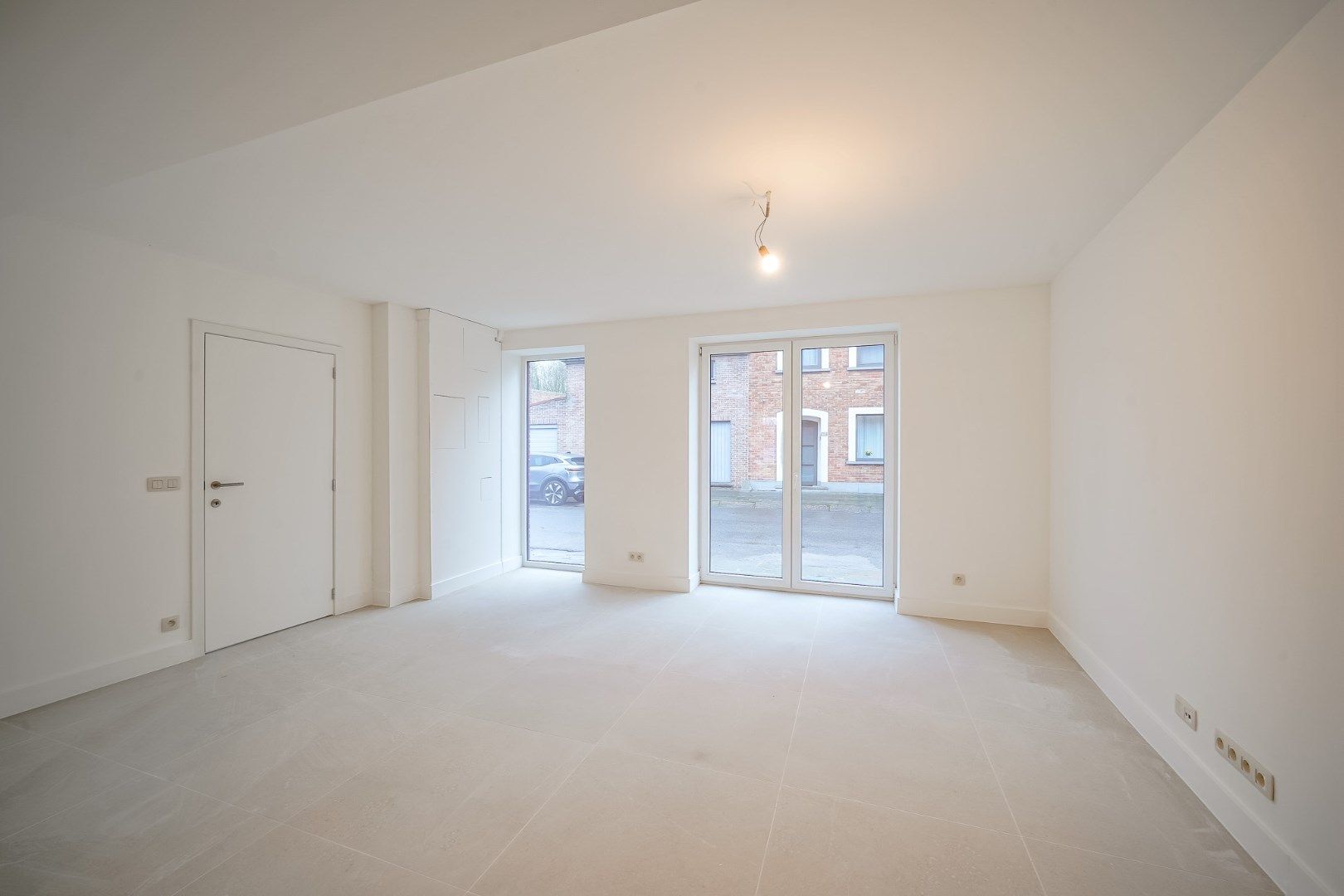 Totaal gerenoveerde woning te Huur in Zandvoorde met 3 slaapkamers en tuintje foto 10