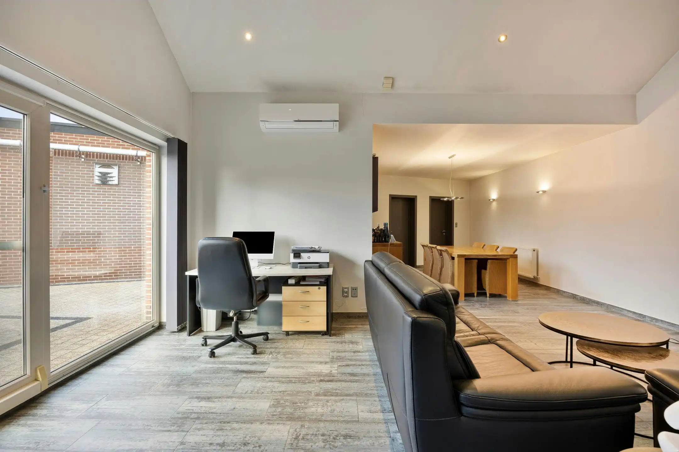 Instapklaar handelshuis op toplocatie in Dilsen te koop foto 2