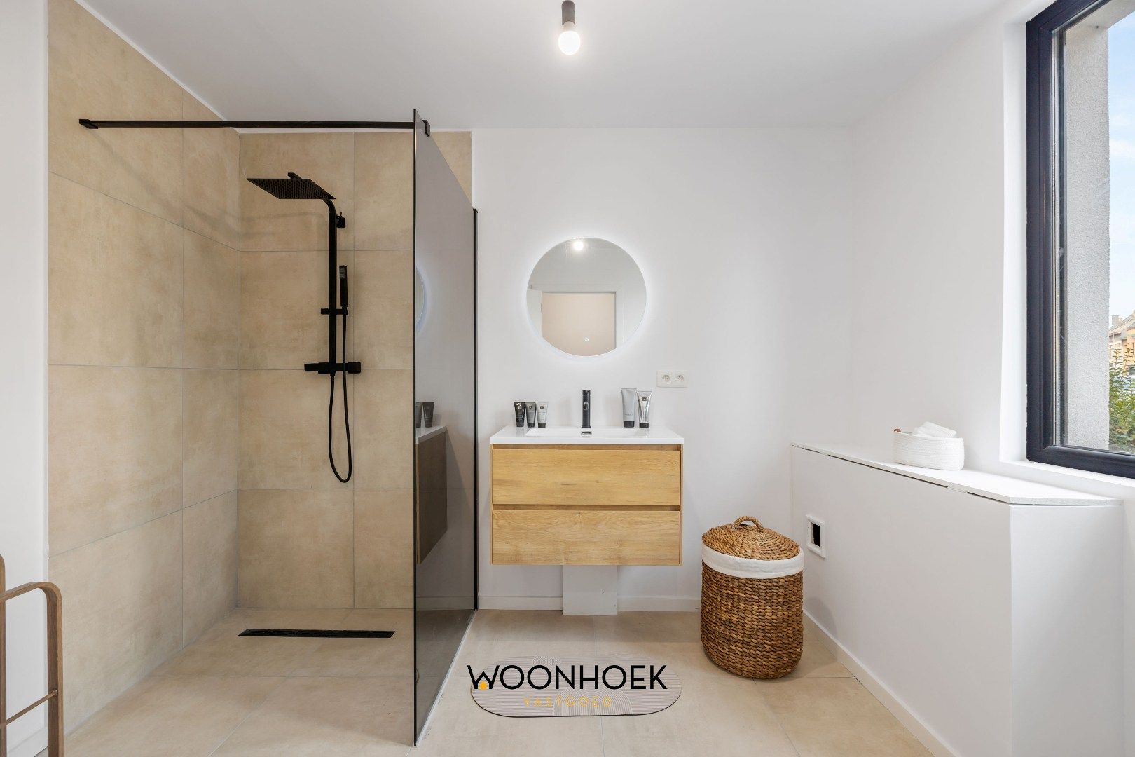 Energiezuinige woning in Japandi-stijl met 6 zonnepanelen in centrum foto 18