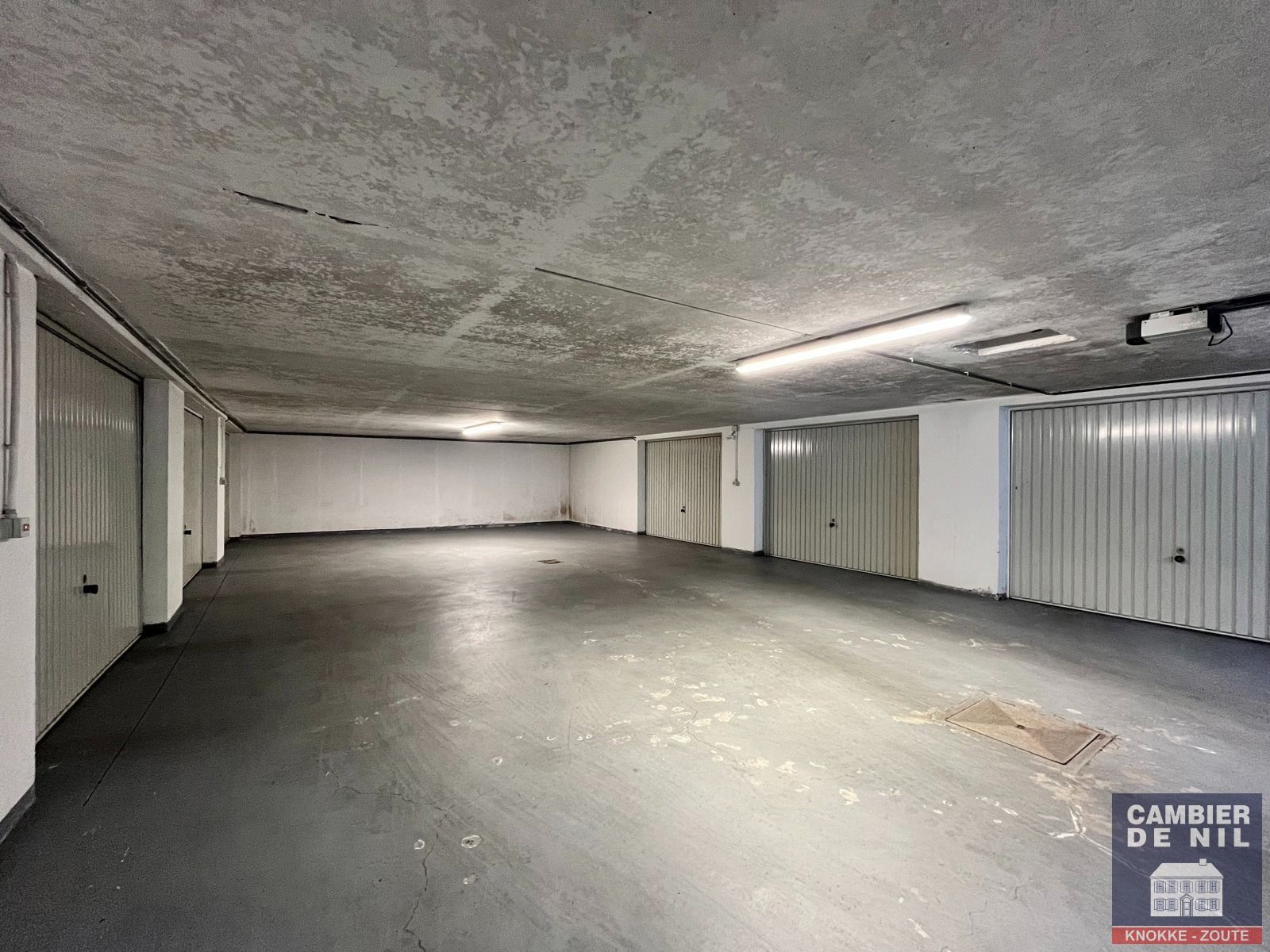 Prachtig ongemeubeld appartement op enkele stappen van het Albertplein!  foto 27