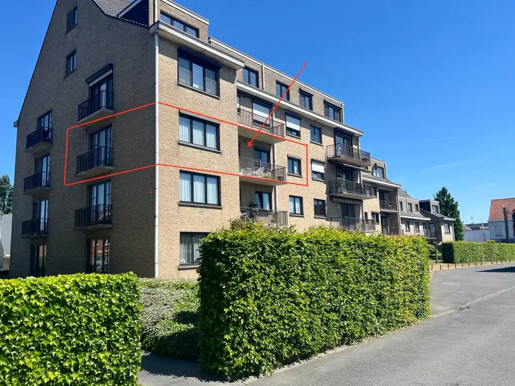 Instapklaar 2-slaapkamerappartement te koop in Harelbeke foto {{pictureIndex}}