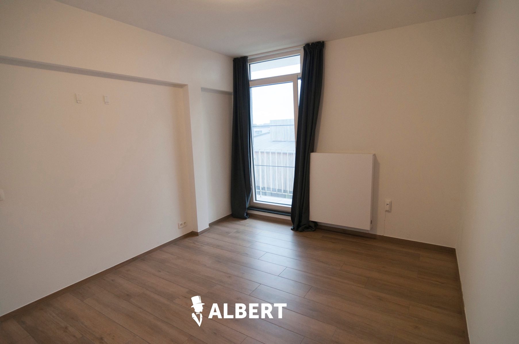 Ruim gerenoveerd instapklaar appartement centrum Diepenbeek! foto 10
