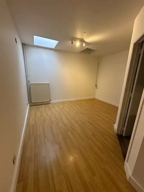 Gerenoveerd gelijkvloers appartement met 1 slaapkamer in een mooi herenhuis foto 9