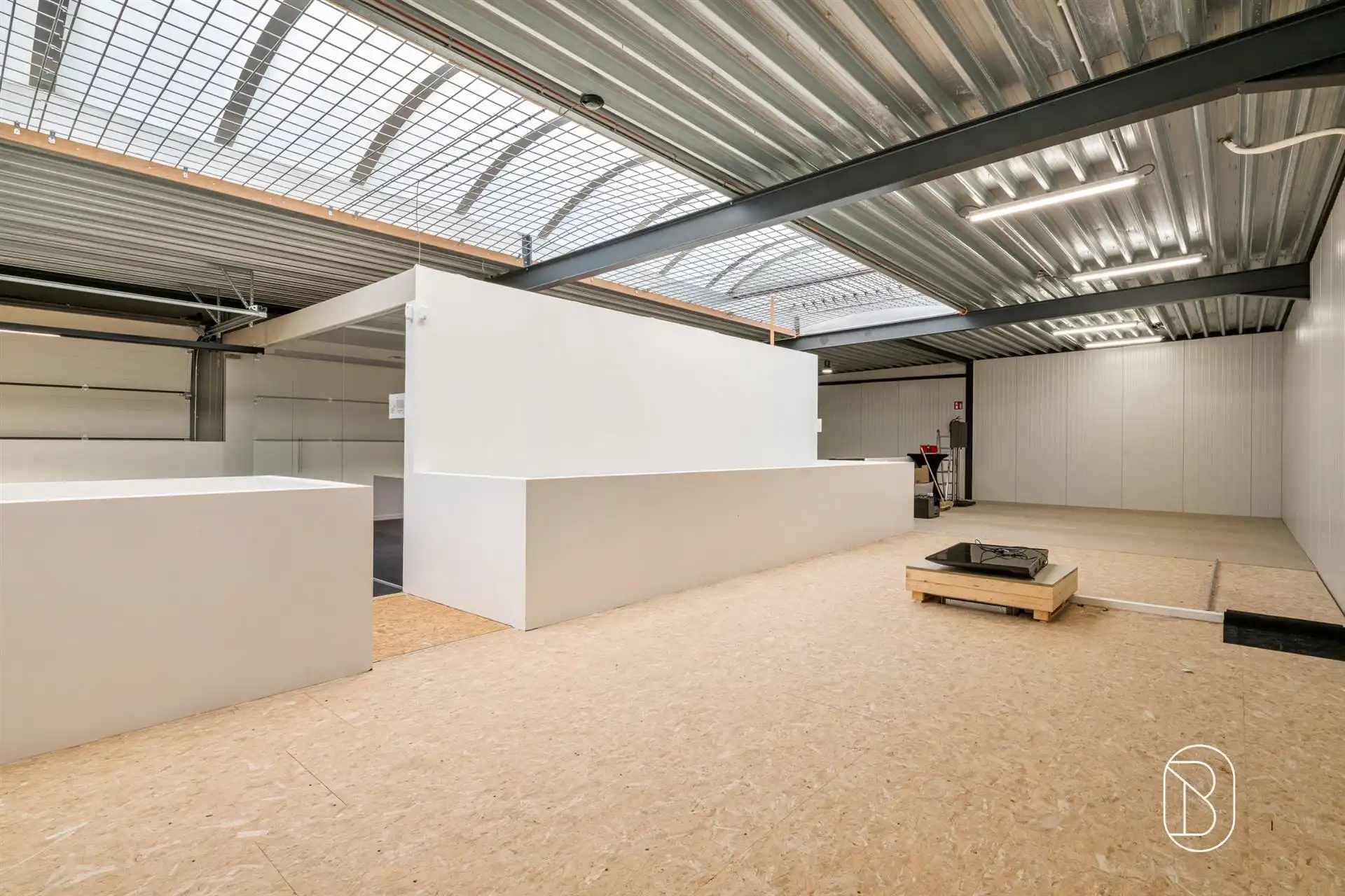 Topgelegen industriegebouw met 3 parkings  foto 6