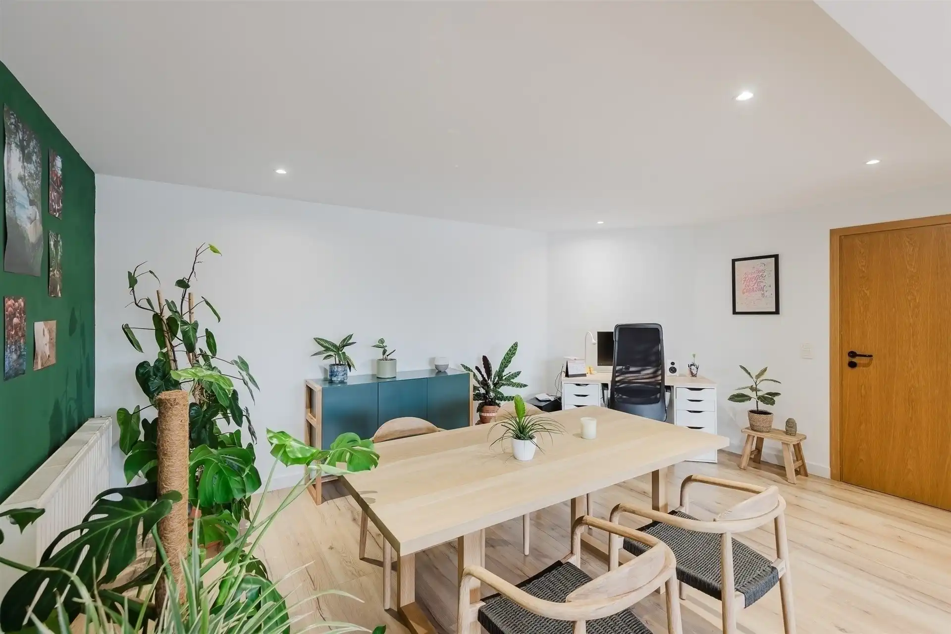 Fijn instap-klaar twee slaapkamer appartement in Wetteren centrum foto 4