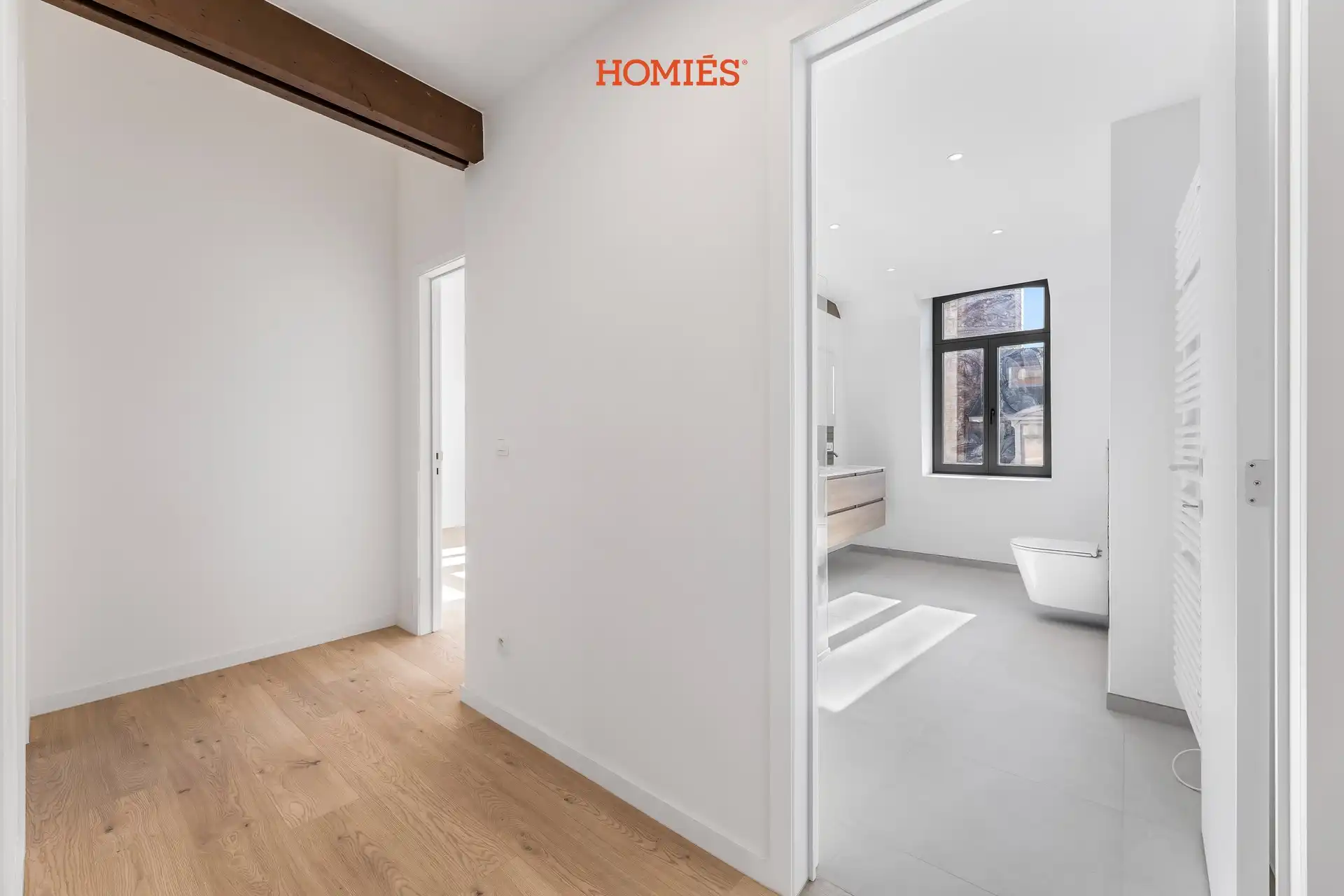 Luxe duplex met 2 slaapkamers aan de Grote Markt foto 8