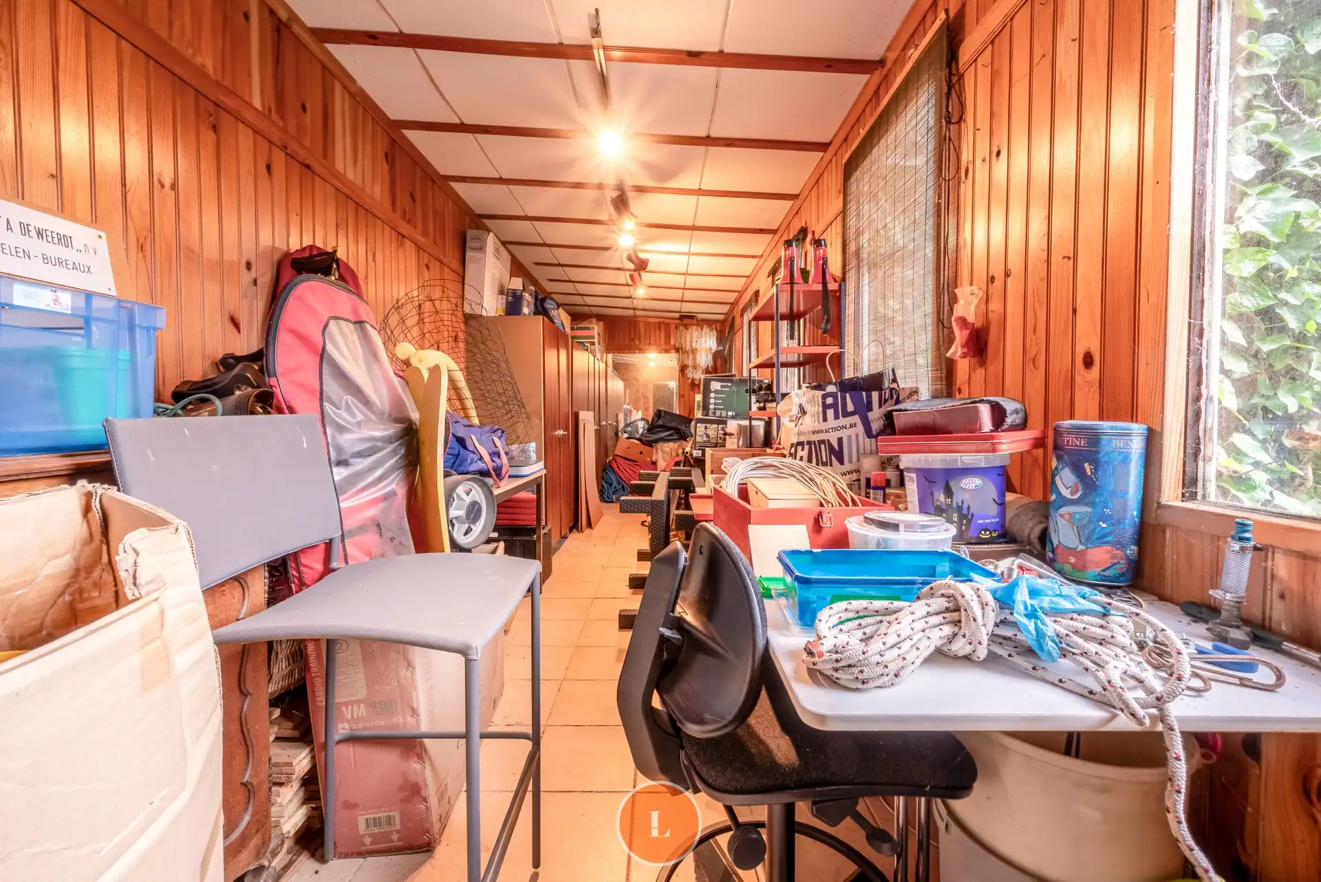 Statige villa met binnenzwembad, polyvalente ruimte en groene privacy foto 17