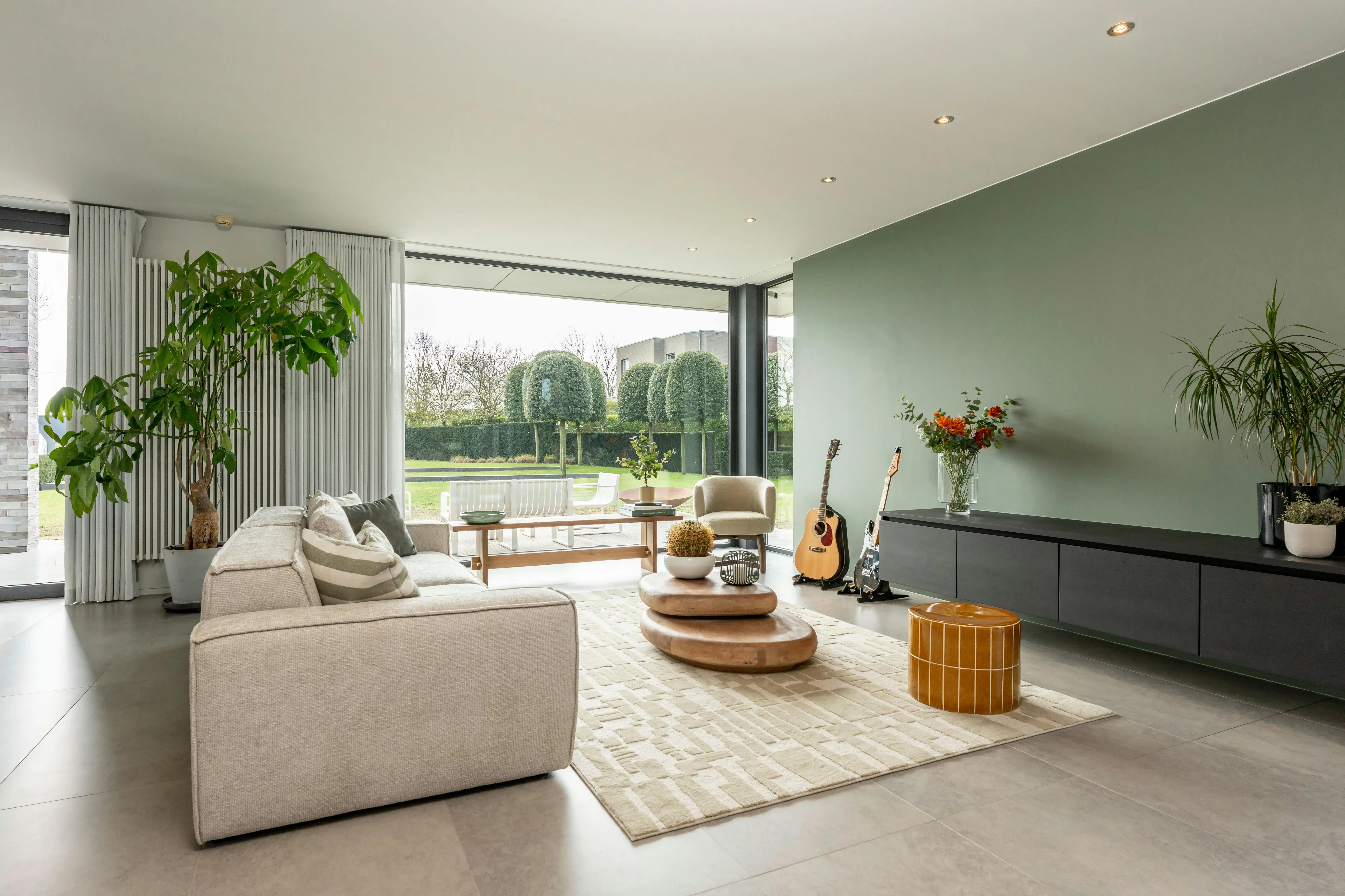Exclusieve villa op prachtig perceel grond te koop te Leffinge! foto 2