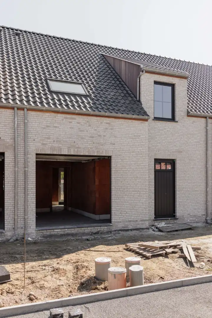 Ruime energiezuinige woning in groene wijk foto 3