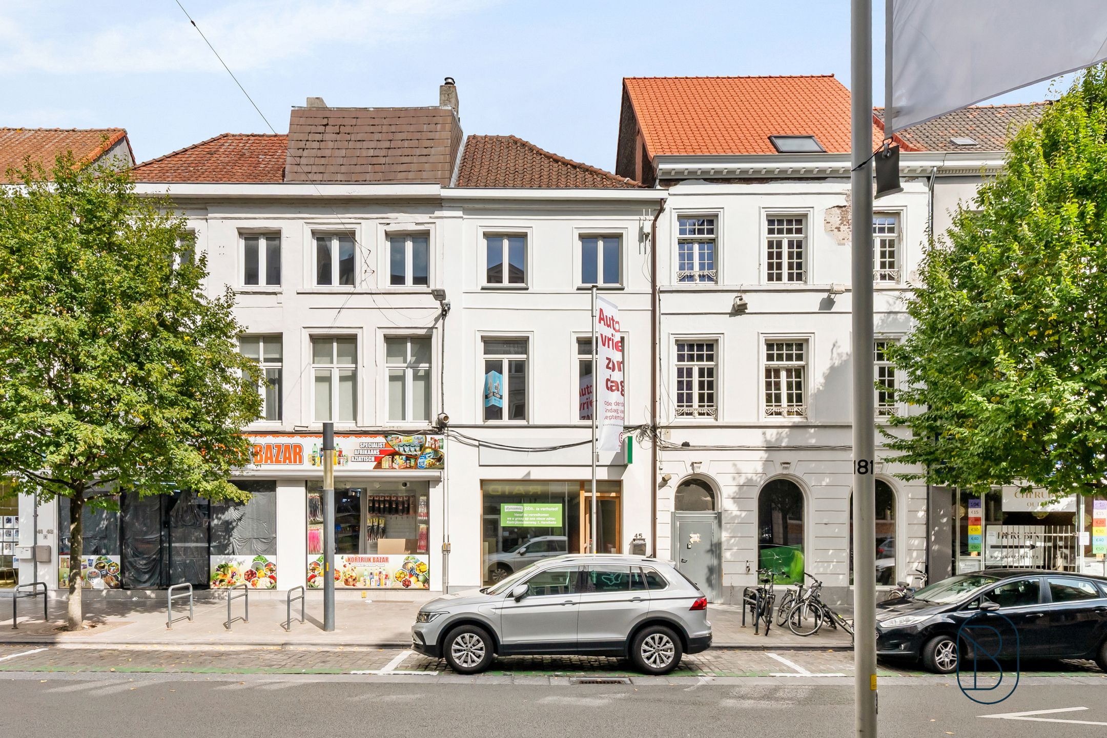 Handelspand met kantoren op topligging in centrum Kortrijk foto 3