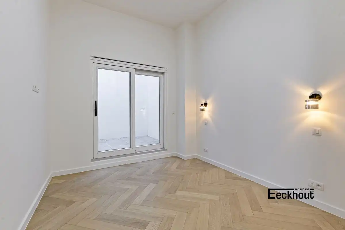 Luxe-appartement op het gelijkvloers met 2 slaapkamers en terras! foto 4