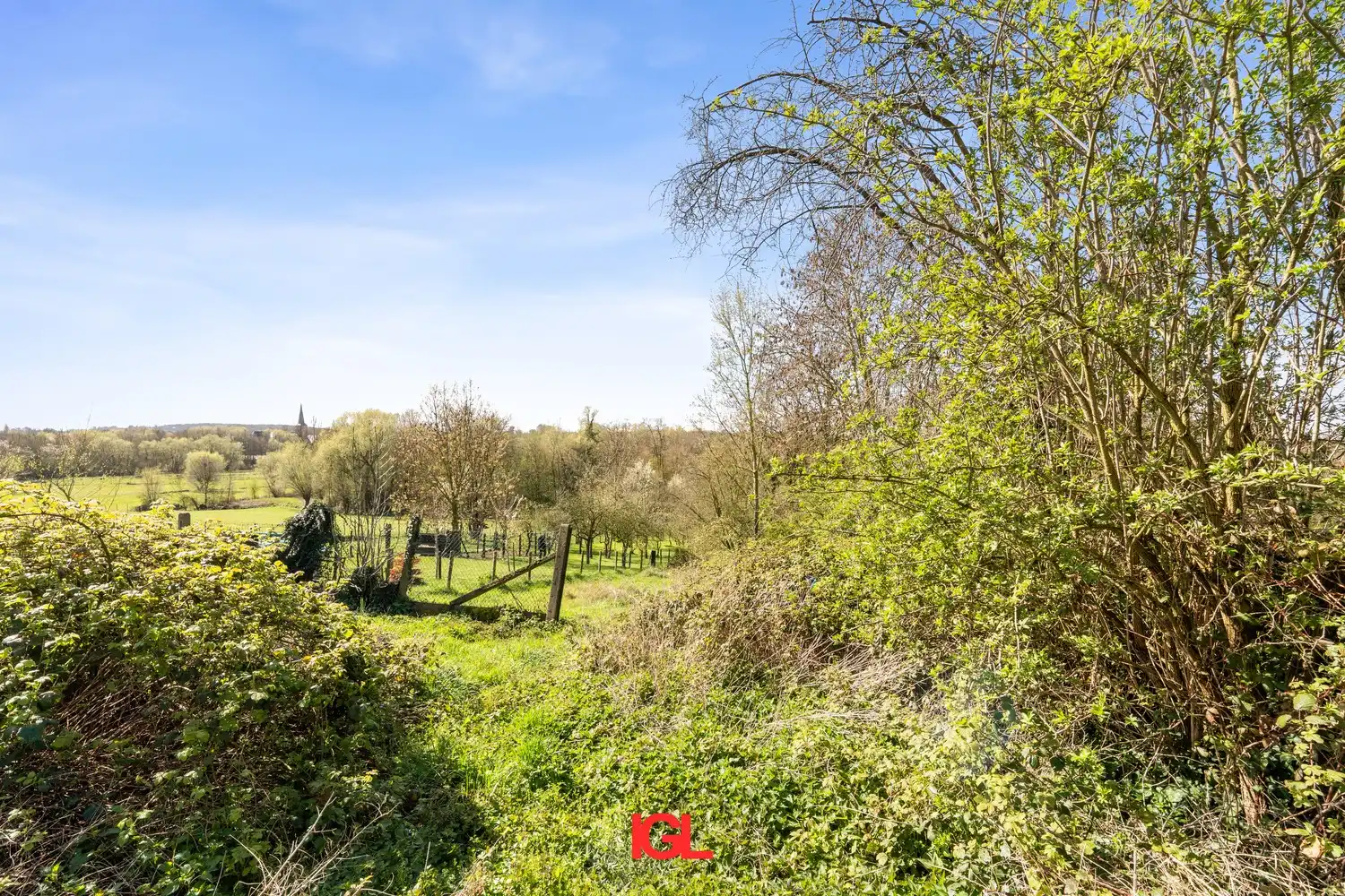 Te renoveren woning met grote tuin foto 20