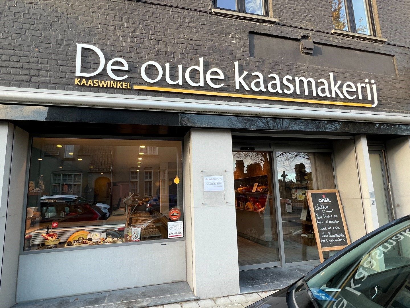 Handelsruimte (97m²) nabij de Grote Markt van Ieper foto 2