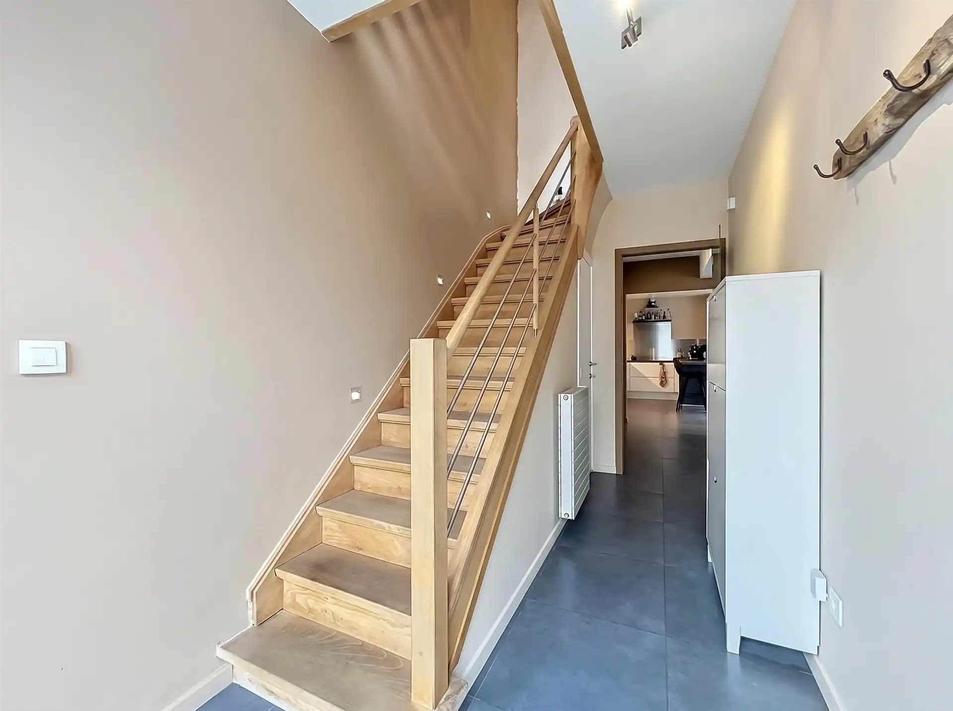 Instapklare gezinswoning met 4 slaapamers op perceel van 348m² foto 9