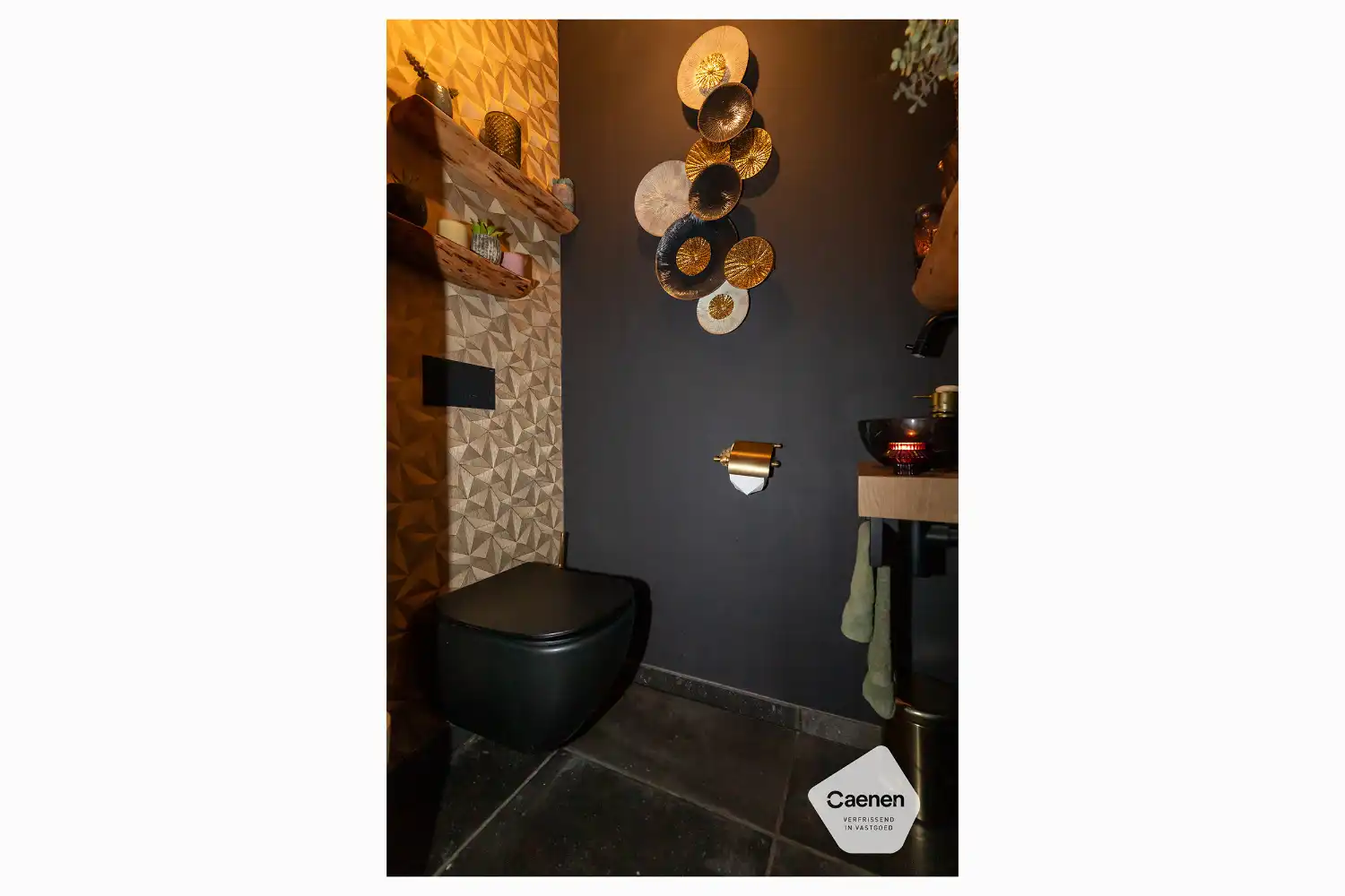 Recente instapklare woning ( BJ 2021) in een doodlopende straat met 4 slaapkamers, carport en tuin. foto 4