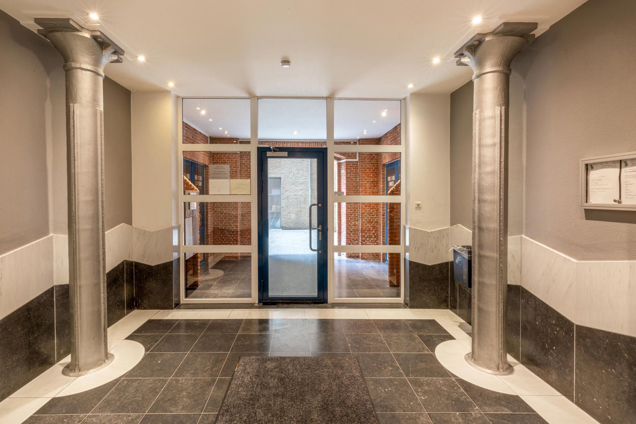 Loft met zicht op het MAS te huur foto 8