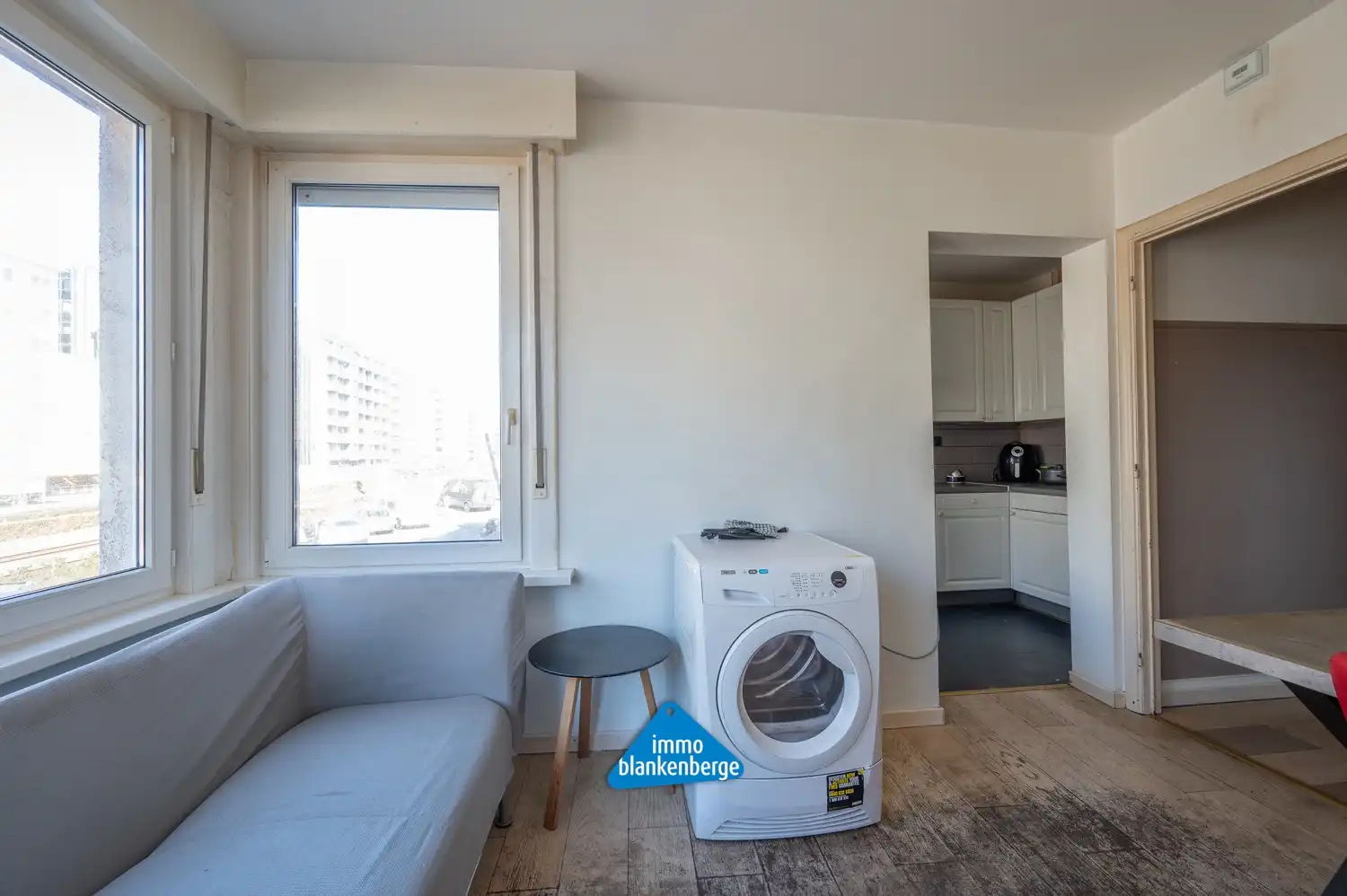 Zeer Ruim  Appartement met 3 Slaapkamers nabij de Zeedijk foto 4