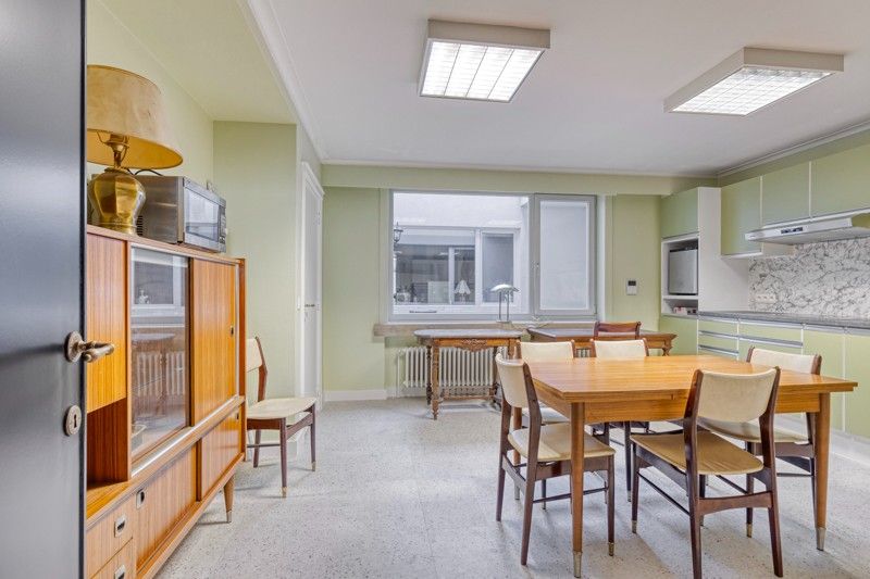 Uniek, karaktervol herenhuis met 5 slaapkamers én aparte garage in hartje Temse TE KOOP! foto 20