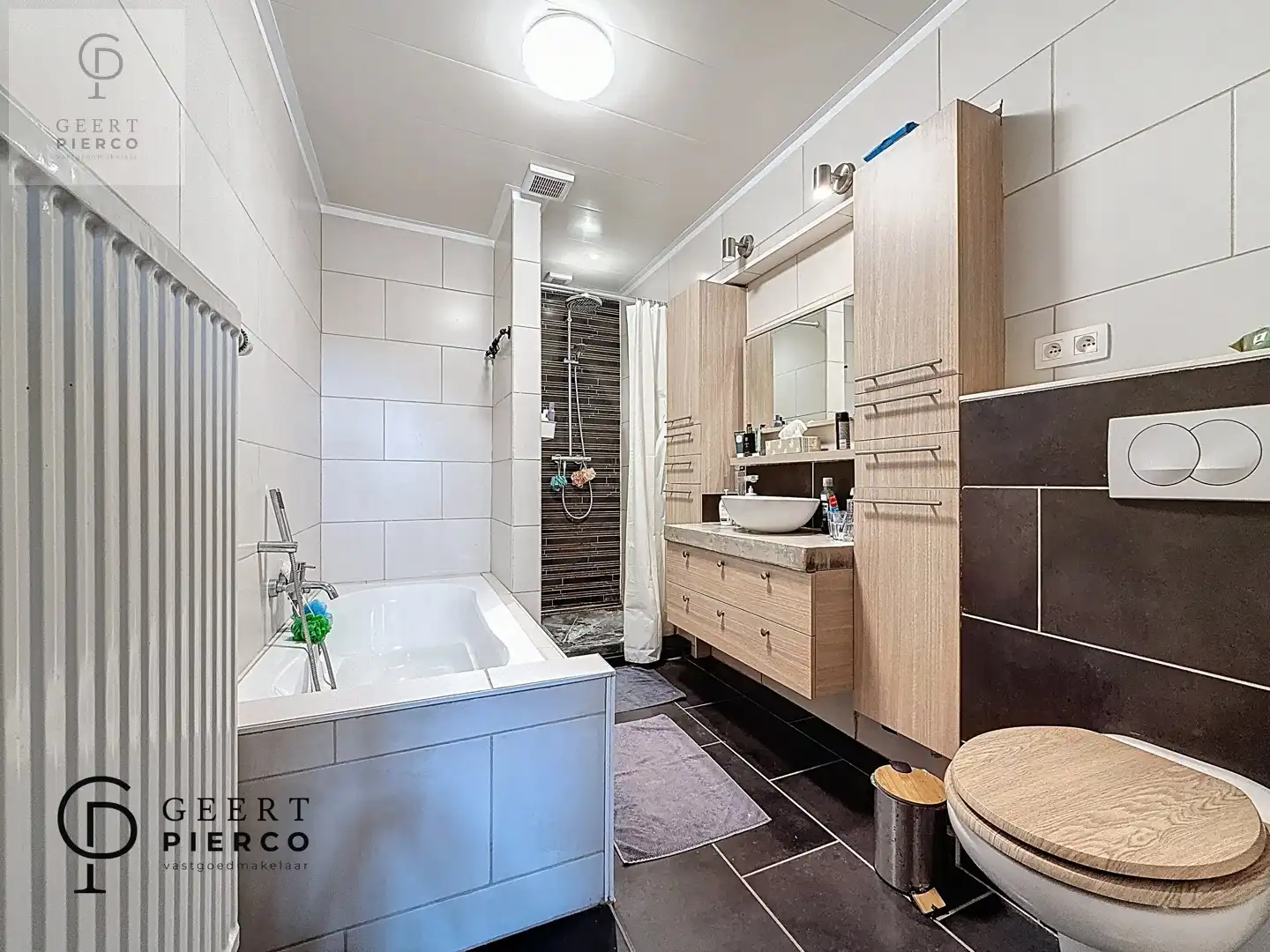 Leuke ruime Villa foto 20