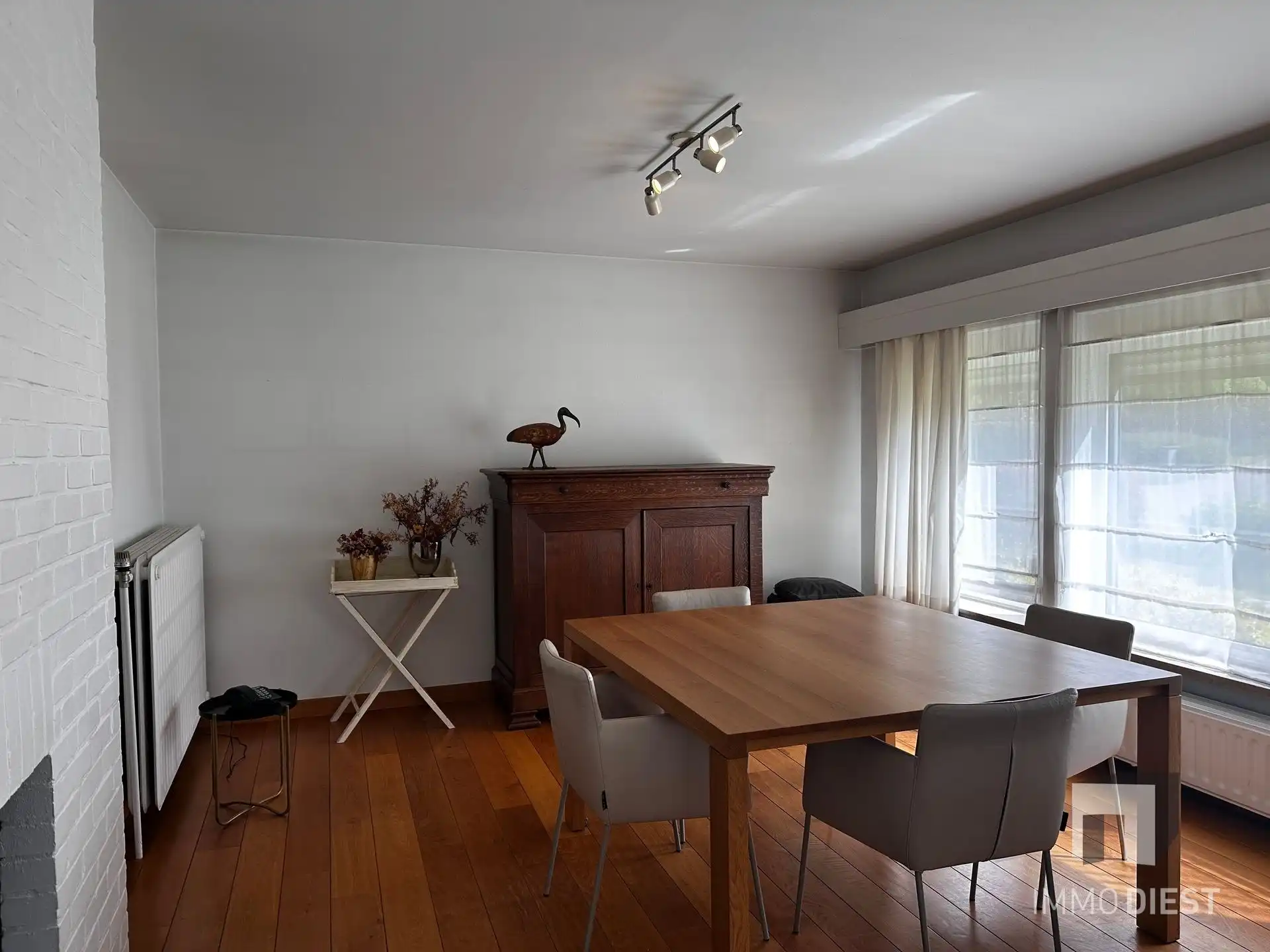 Gezinswoning met 4 slaapkamers en mooie tuin foto 10