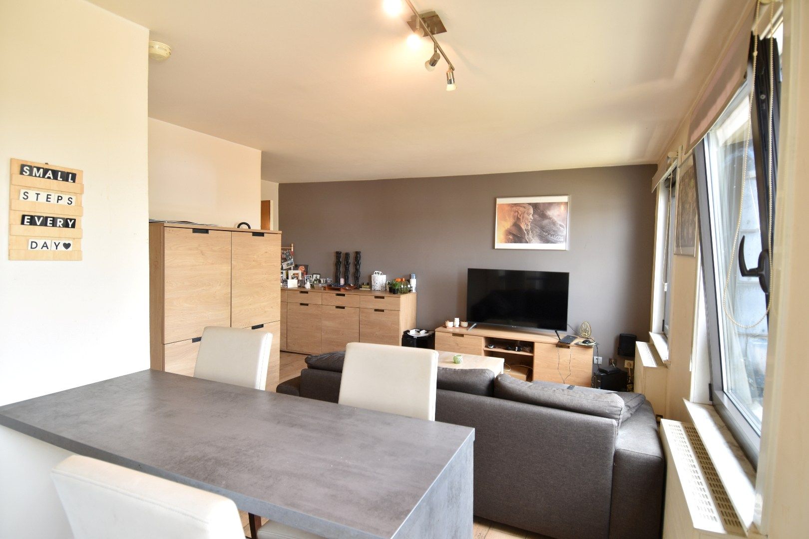 Instapklaar 1-slaapkamerappartement te koop in het gezellige Harelbeke foto 3