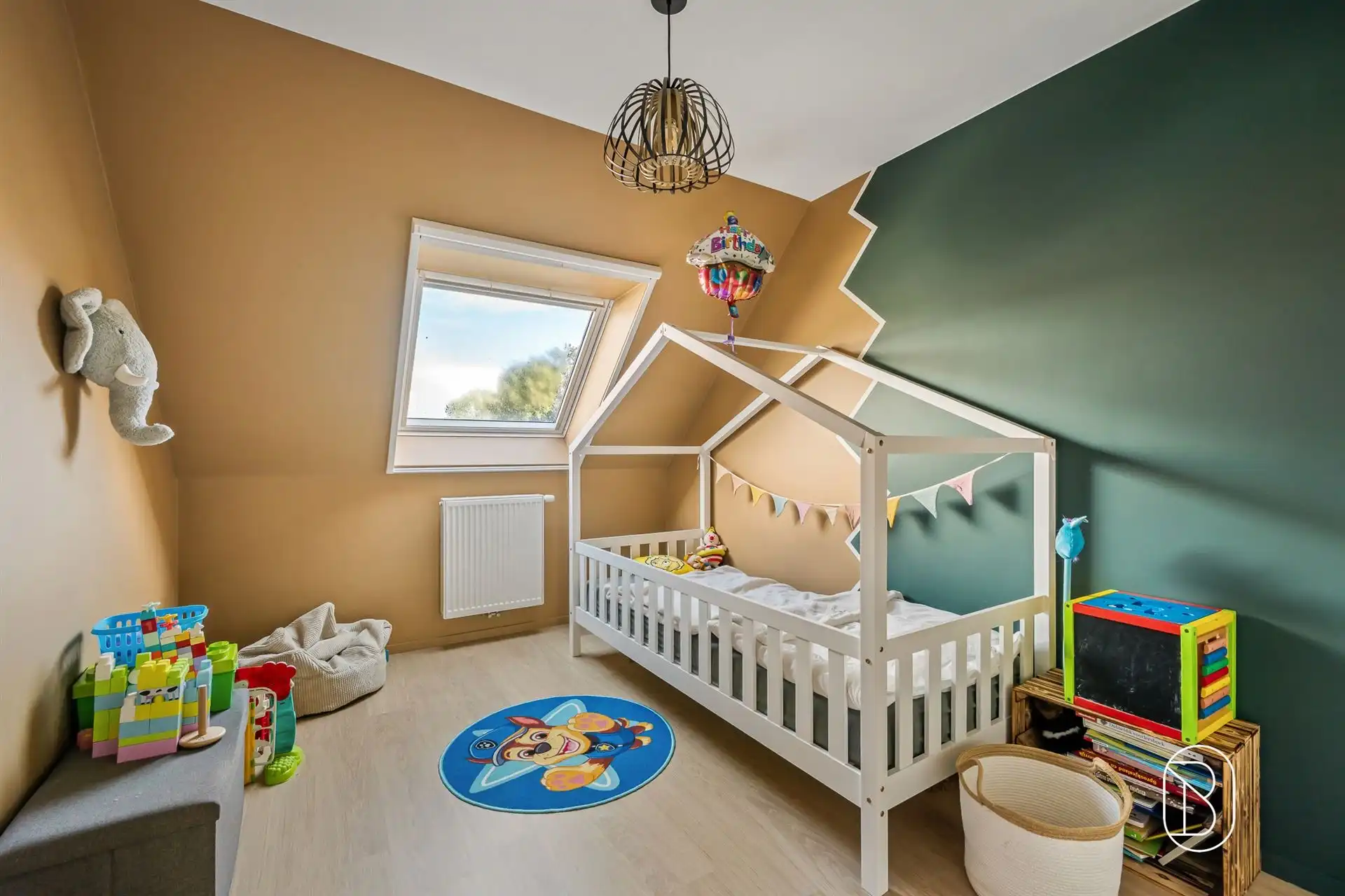 Recente woning met 3 slk, tuin en garage nabij Kluisbos foto 11