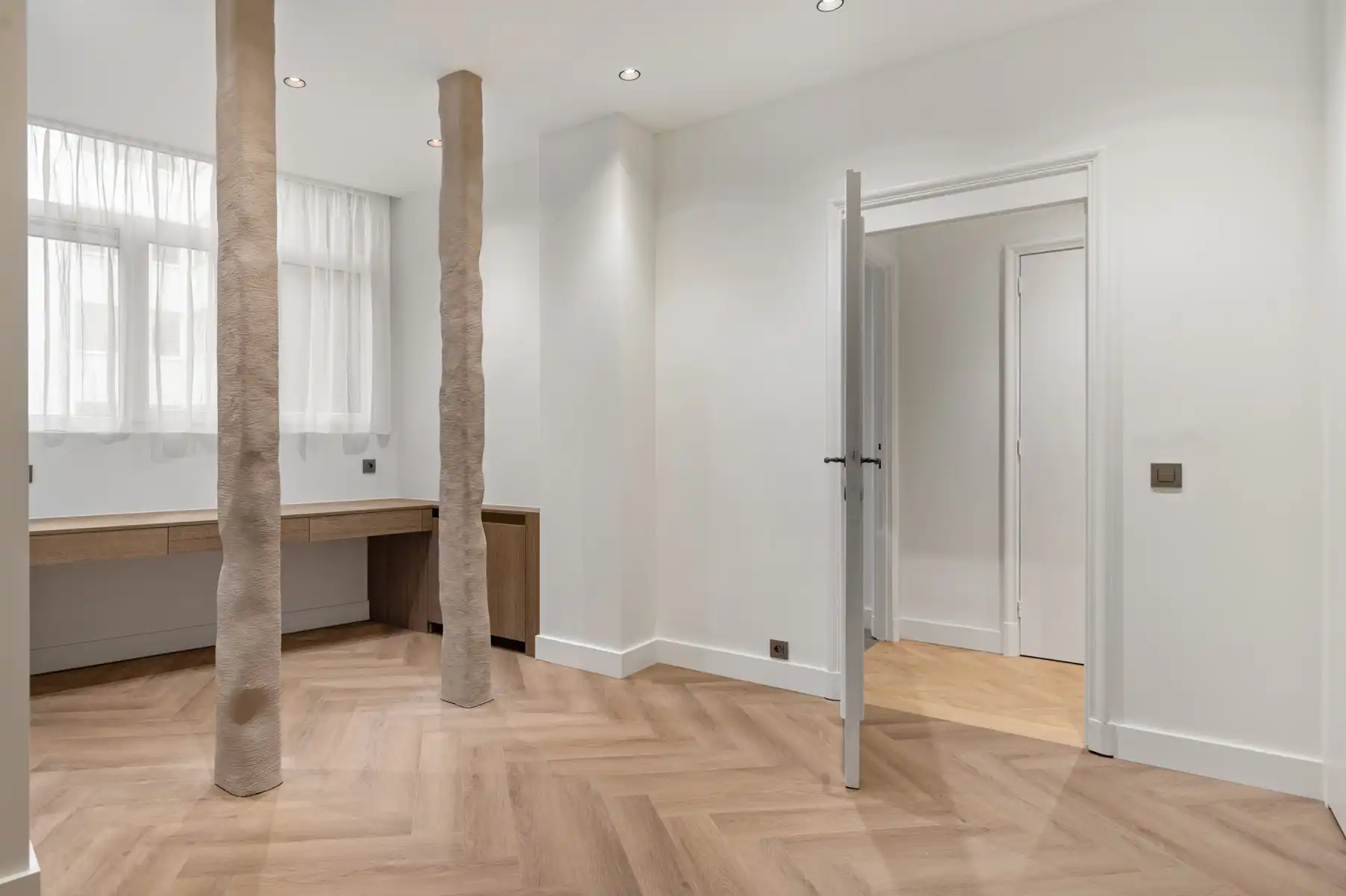 Luxueus gerenoveerd 2 slpk appartement in Art Deco-gebouw foto 8