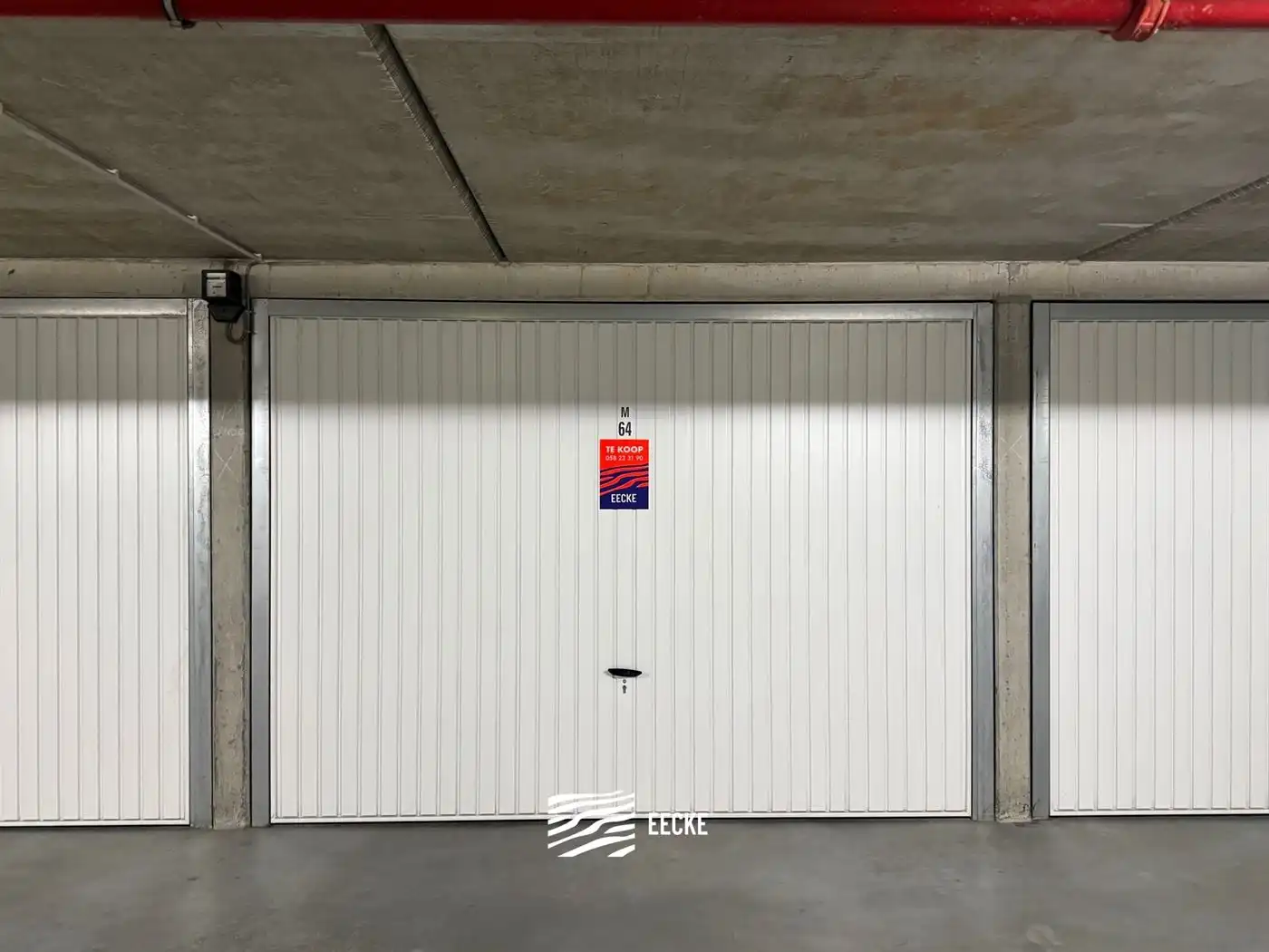 Parking - gesloten garagebox foto {{pictureIndex}}