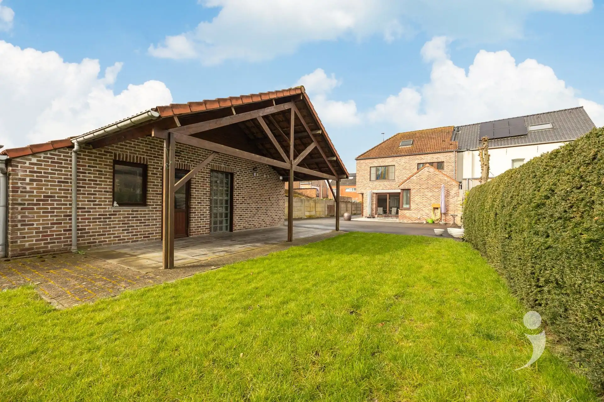 Charmante gezinswoning met uitzonderlijke tuin en weids uitzicht  foto 33