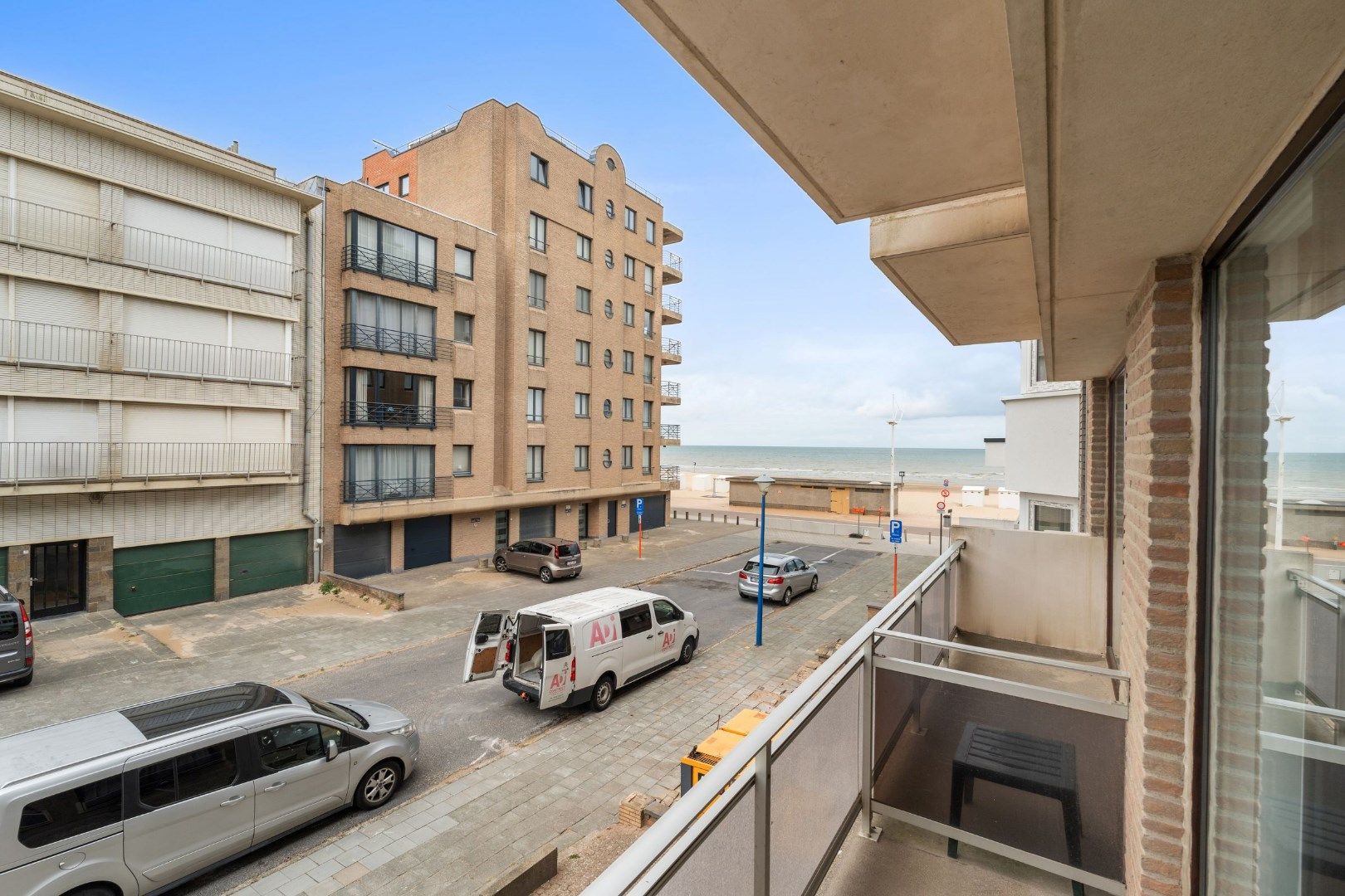 VOLLEDIG GERENOVEERD EN ZONNIG APPARTEMENT MET  ZIJDELINGS ZEEZICHT foto 11