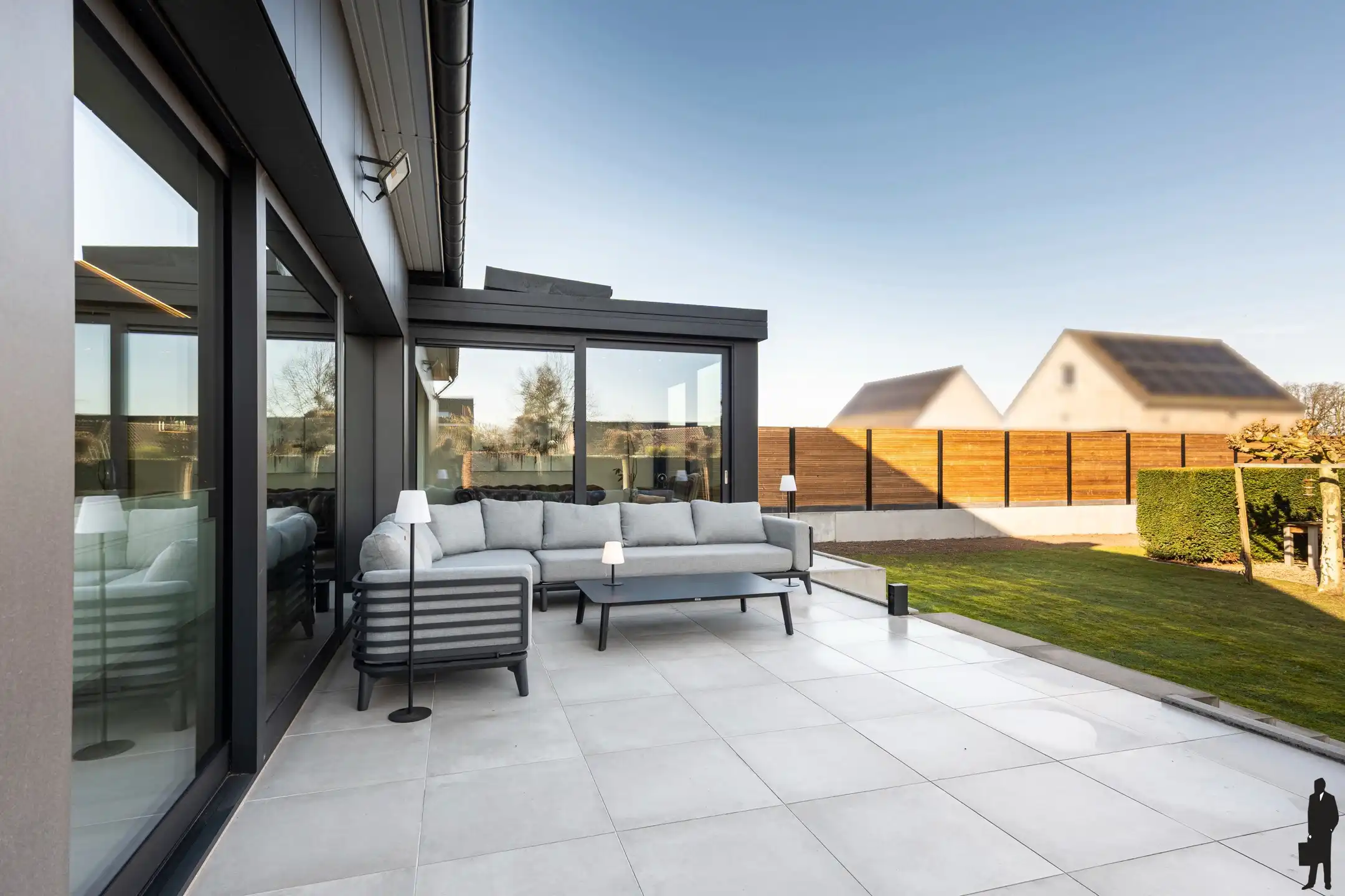 Charmante gerenoveerde villa op perceel van 1.389 m² foto 14