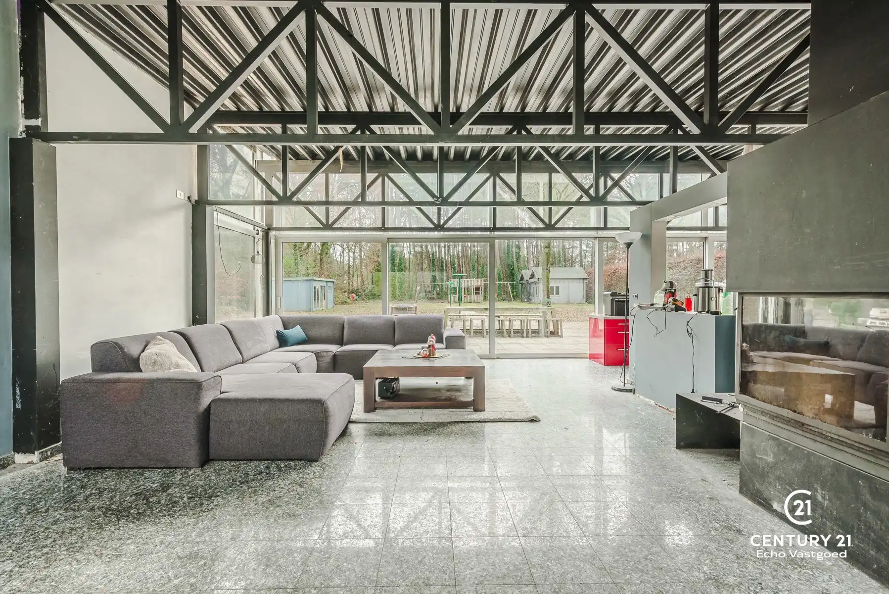 Unieke te renoveren villa in villawijk “De Lint” foto 13