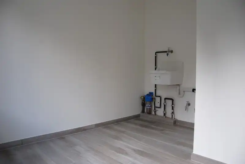 Gerenoveerde woning met garage te huur vlakbij centrum van Kortrijk foto 8