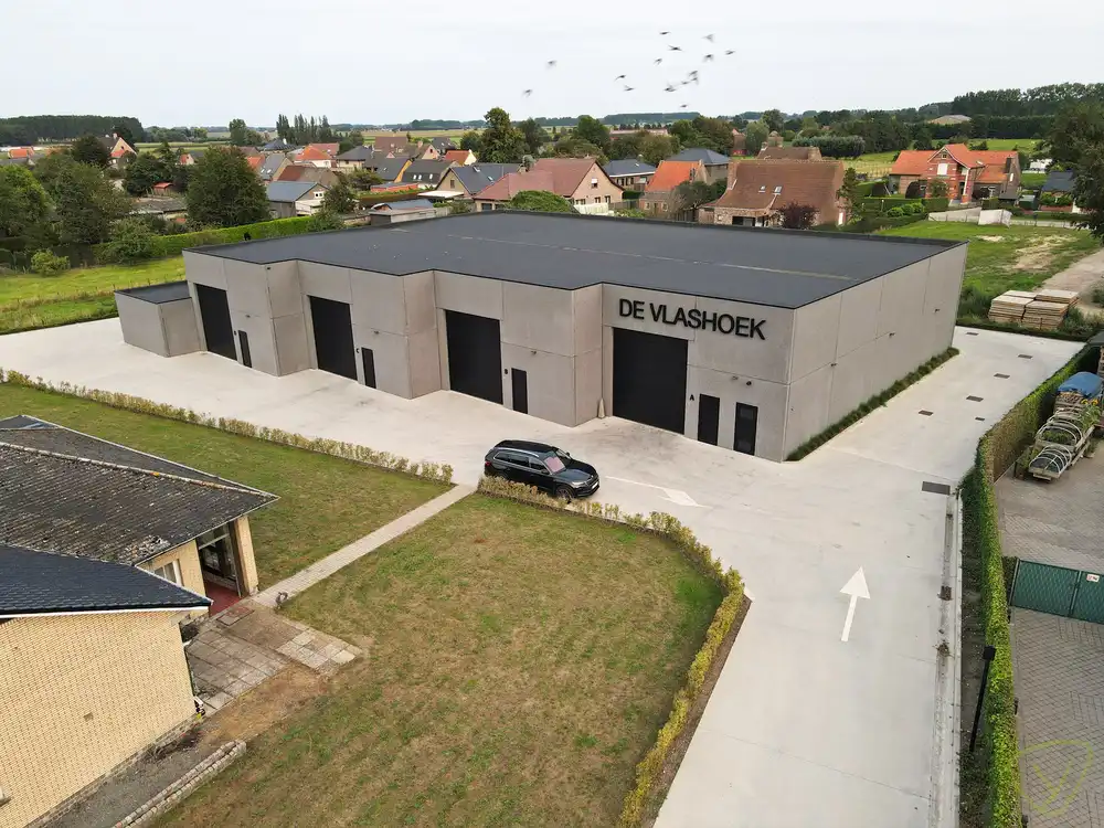 Goed gelegen magazijn te huur in de dorpskern van Bentille! foto {{pictureIndex}}