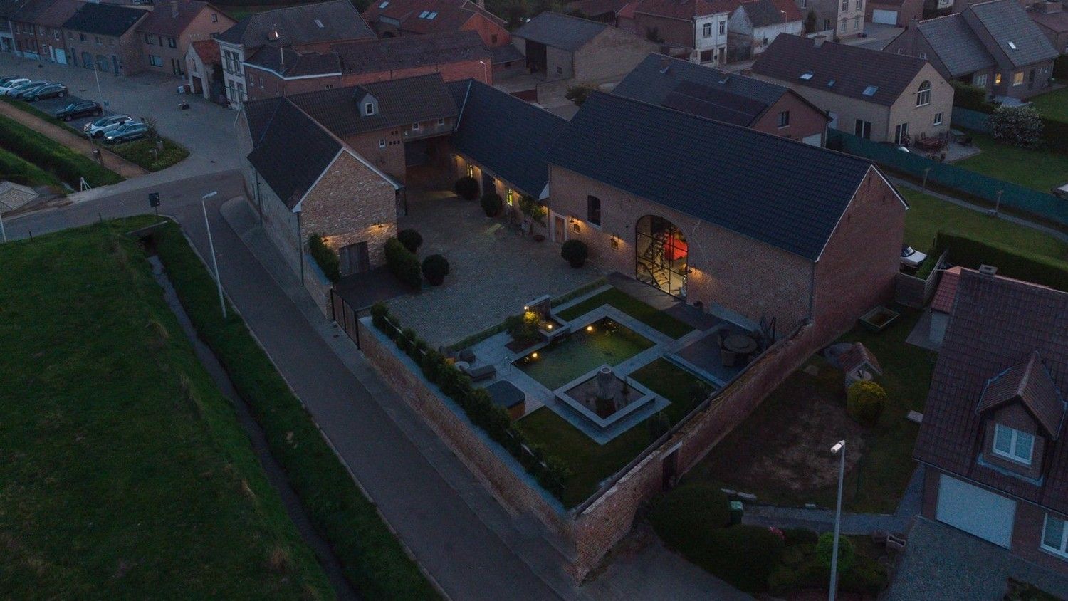 Luxueuze hoeve met schitterende binnenplaats en zwemvijver op een idyllische, natuurrijke locatie te Tongeren foto 52