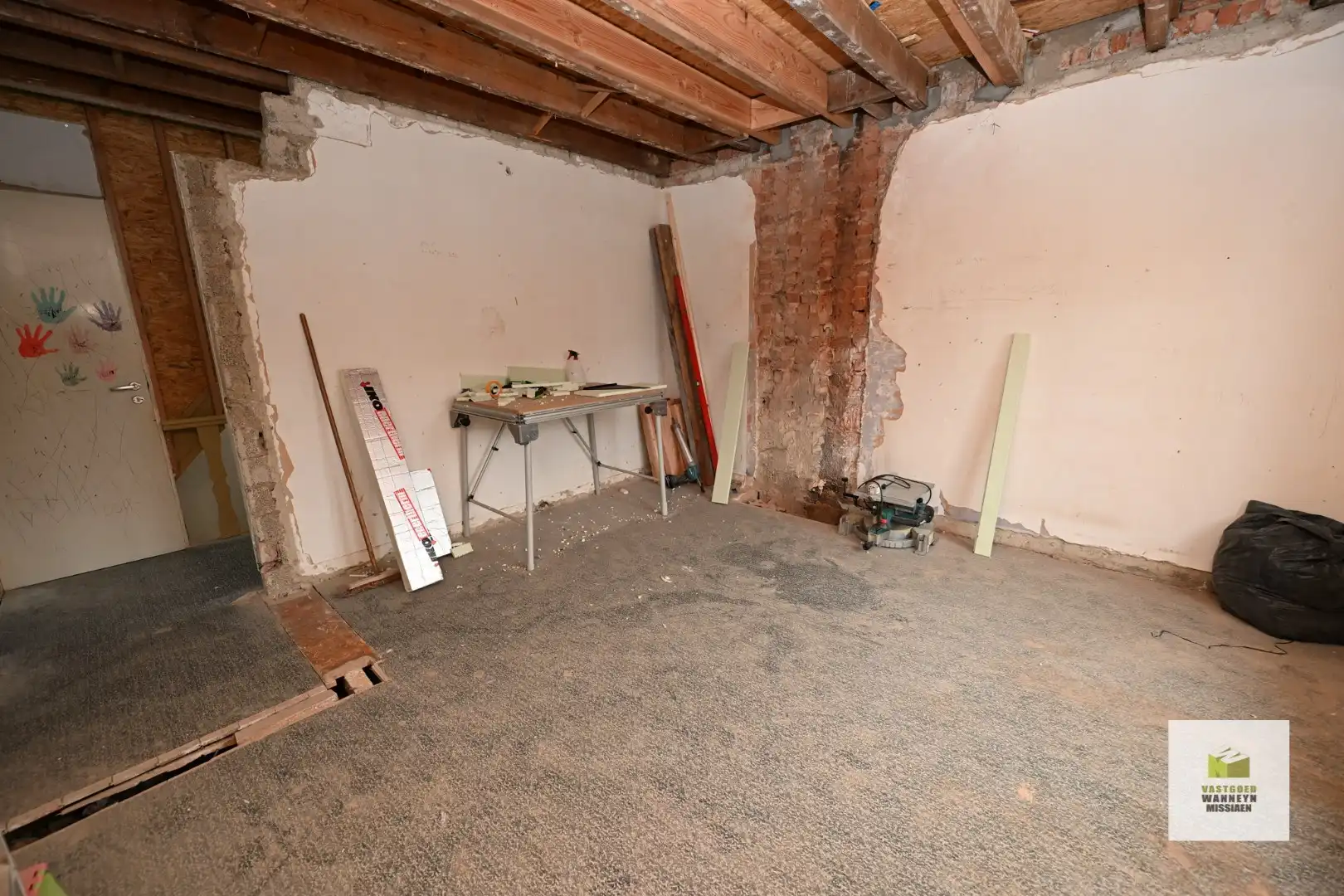 Halfopen bebouwing met 4 slaapkamers en bijgebouw op 991m2 foto 11