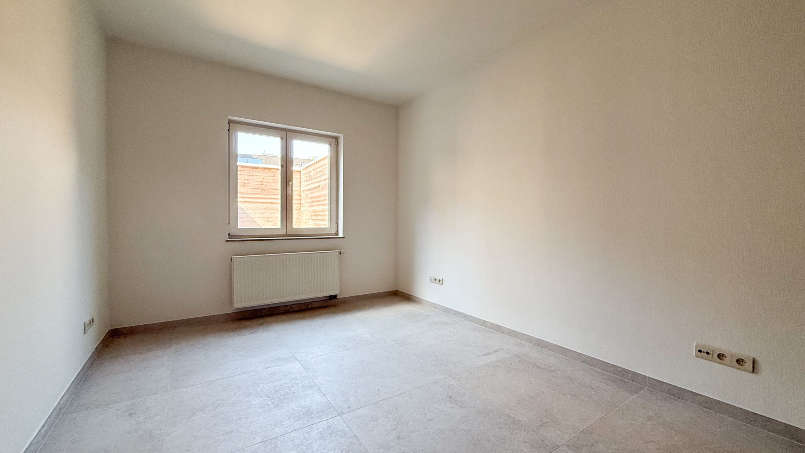 Opbrengsteigendom met Appartement en kantoorruimte! foto 37