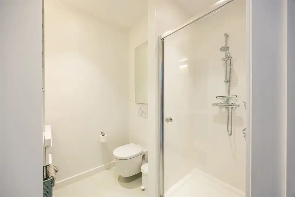 Luxe bel-etage in topbuurt op Linkeroever met heerlijke tuin foto 18