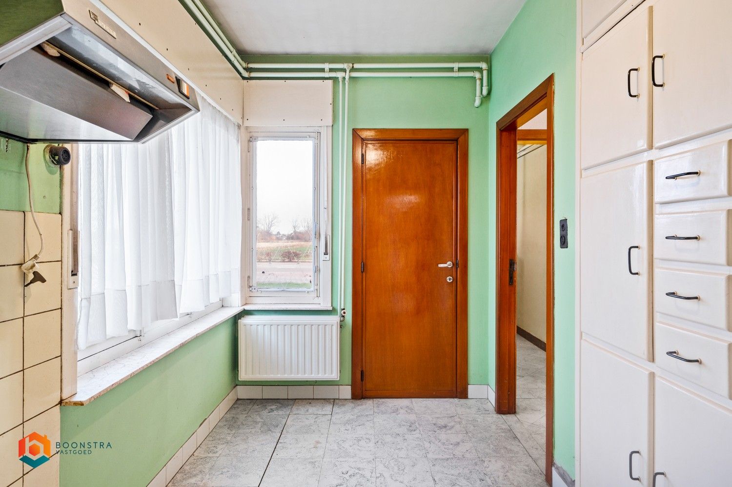 Te renoveren woning met 3 slpkrs en 2 garages in Berlaar-Heikant foto 7