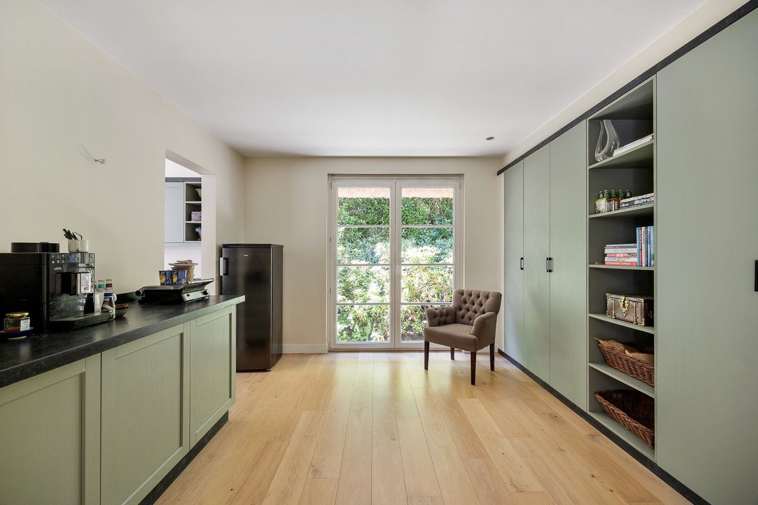 Architecturale rietgedekte villa op 5.717 m² grond foto 10
