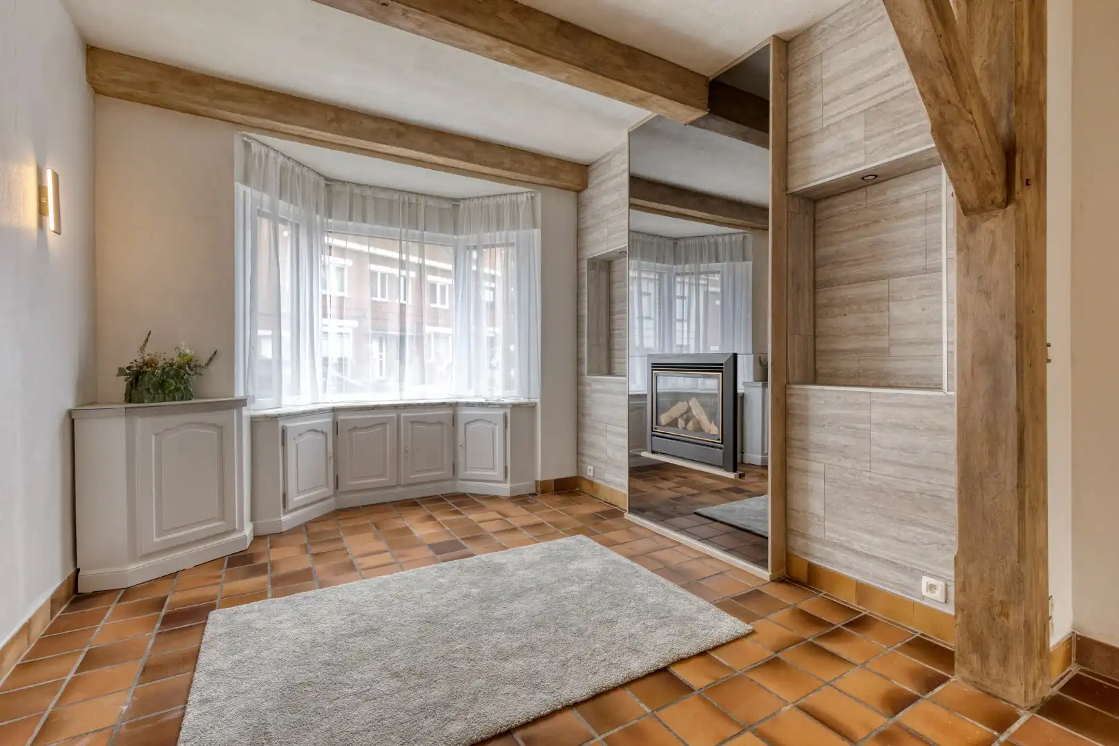 Woning met 3 slaapkamers, garage en tuintje! foto 3