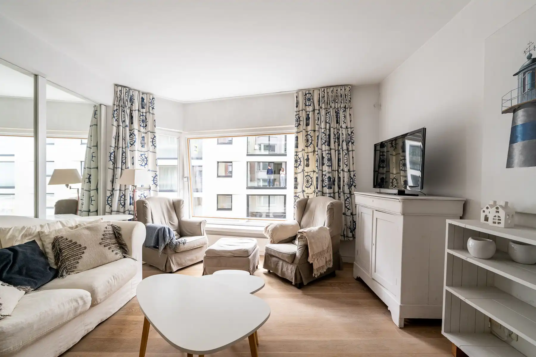 Instapklaar gemeubeld appartement met lateraal zeezicht in het Zoute foto 4