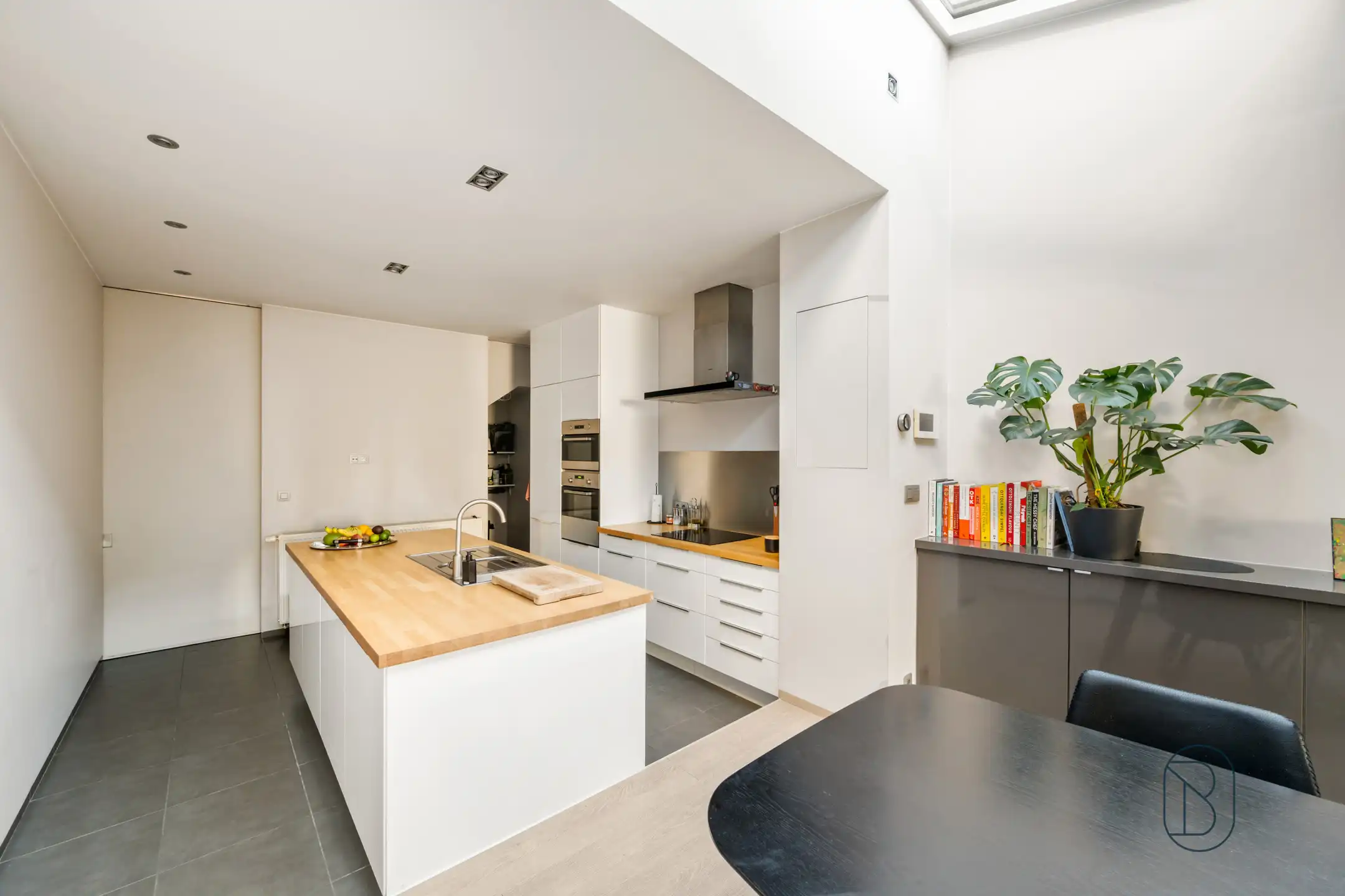 Leuke woning met stadstuin en EPC B, nabij centrum Kortrijk foto 3