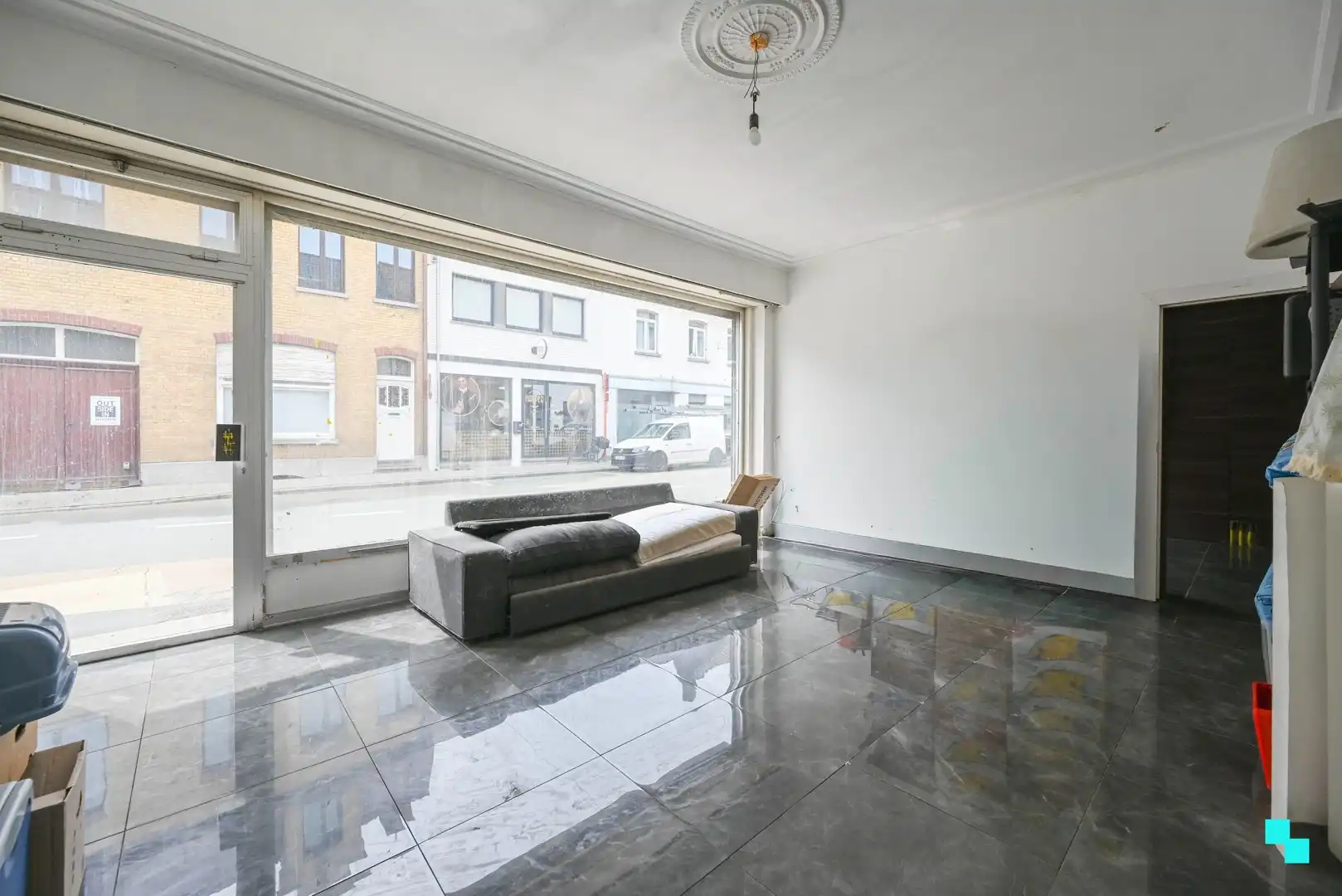 Ruime woning nabij centrum Bissegem foto 12